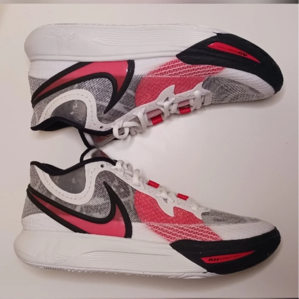 Nike Kyrie 8 White University Red - Picture 2 of 6